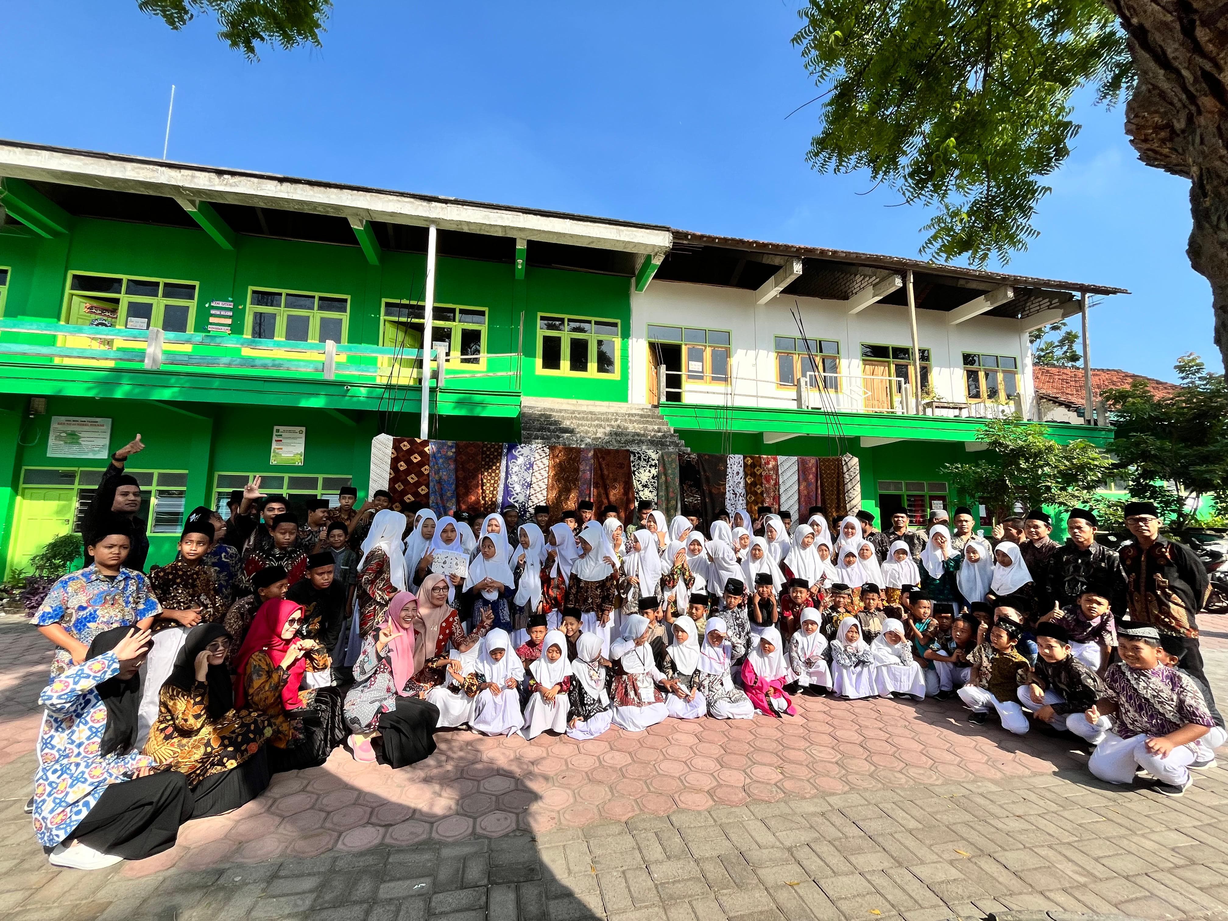 Memperingati Hari Batik Nasional Tahun 2025